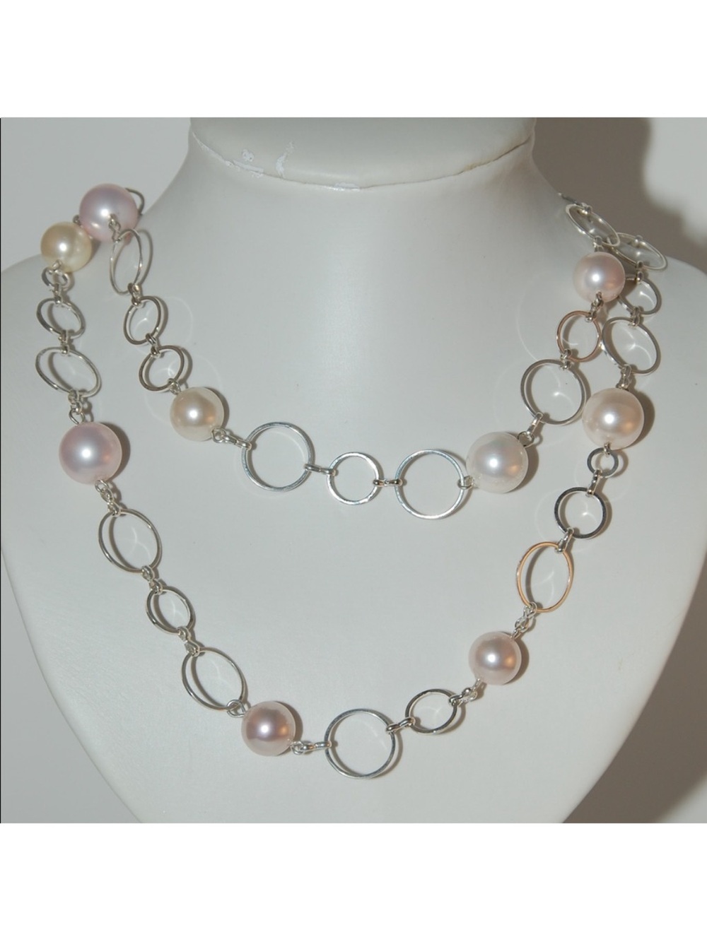 New Silver and Shell Pearl Necklace